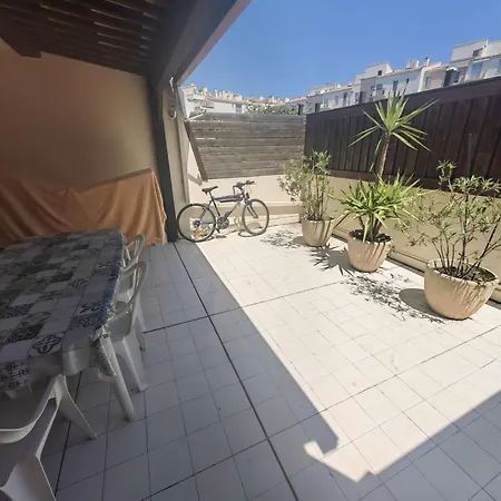 Cap D'agde: Joli T2 Climatise A 50m Plage, 4 Pers - Fr-1-607-227